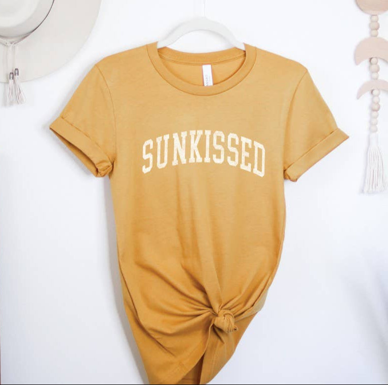 T-Shirt SUNKISSED Graphic: HEATHER MUSTARD
