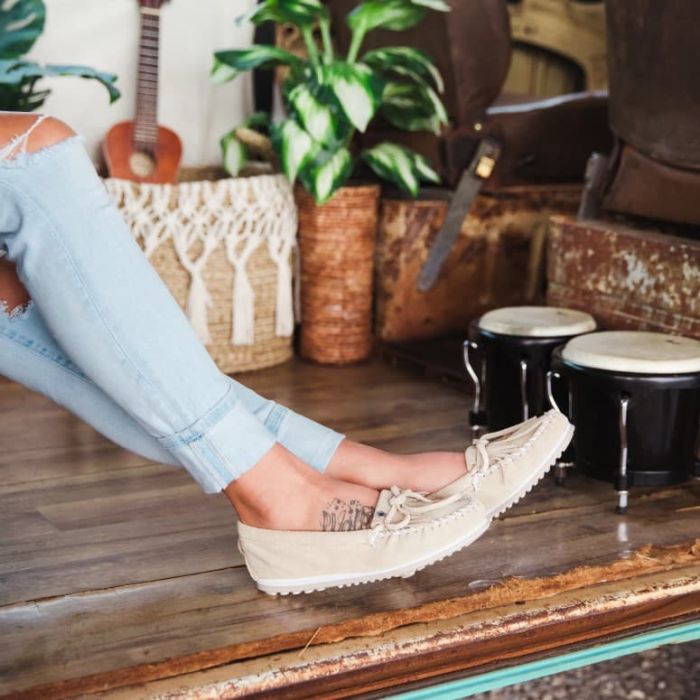Kilty Plus Womens Moccasins